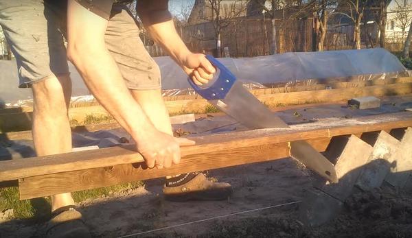 Высокая теплая грядка с фундаментом из тротуарной плитки пошагово. Фото и видео